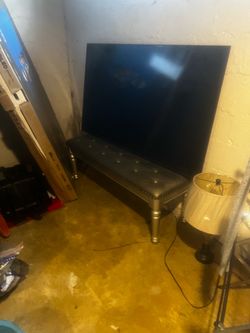 Samuel Lawrence Furniture Sofia Vergara Diva Dresser. All 4 pieces