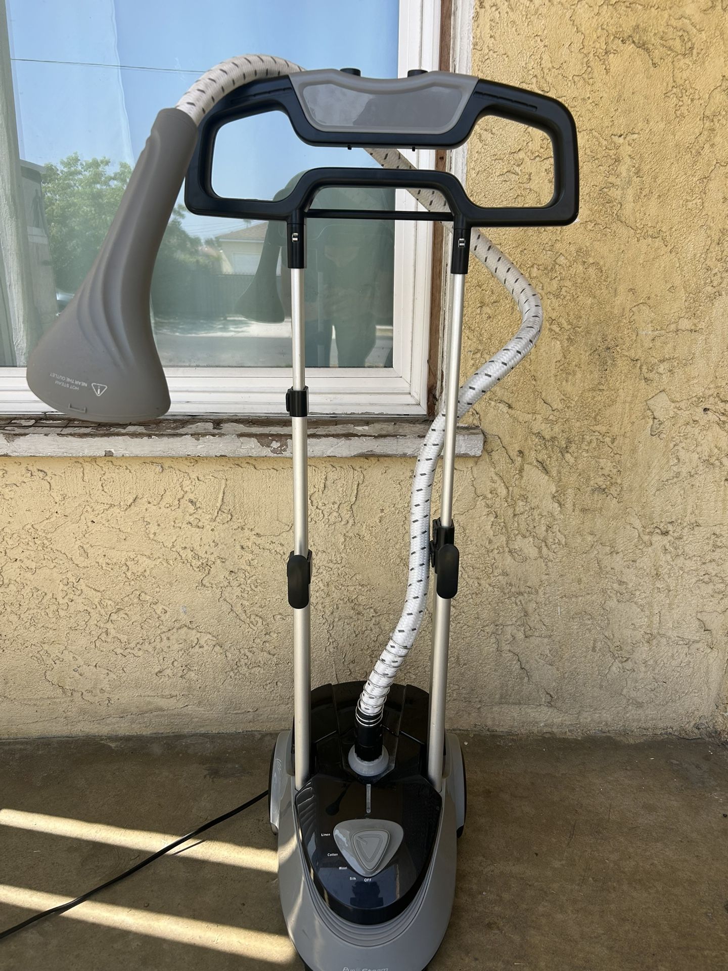 Clothes Steamer