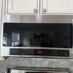 Samsung Microwave 2.1 Cu. Ft. Stainless Steel Over The Range Microwave