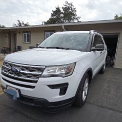 2018 FORD EXPLORER XLT (SVU) *LOW MILEAGE*