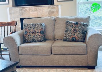 Free Delivery! Ashley Furniture Modern Gray Sofa, Lightly used in great condition. Cleaned,Sanitized