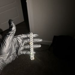 Cuban link bracelet full iced out vvs Diamonds 