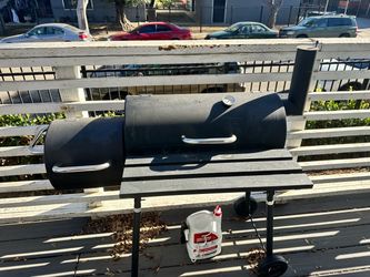 Large Charcoal BBQ Grill & Smoker