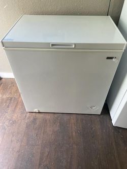 VISSANI CHEST FREEZER
