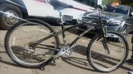 Globe Specialized Bike