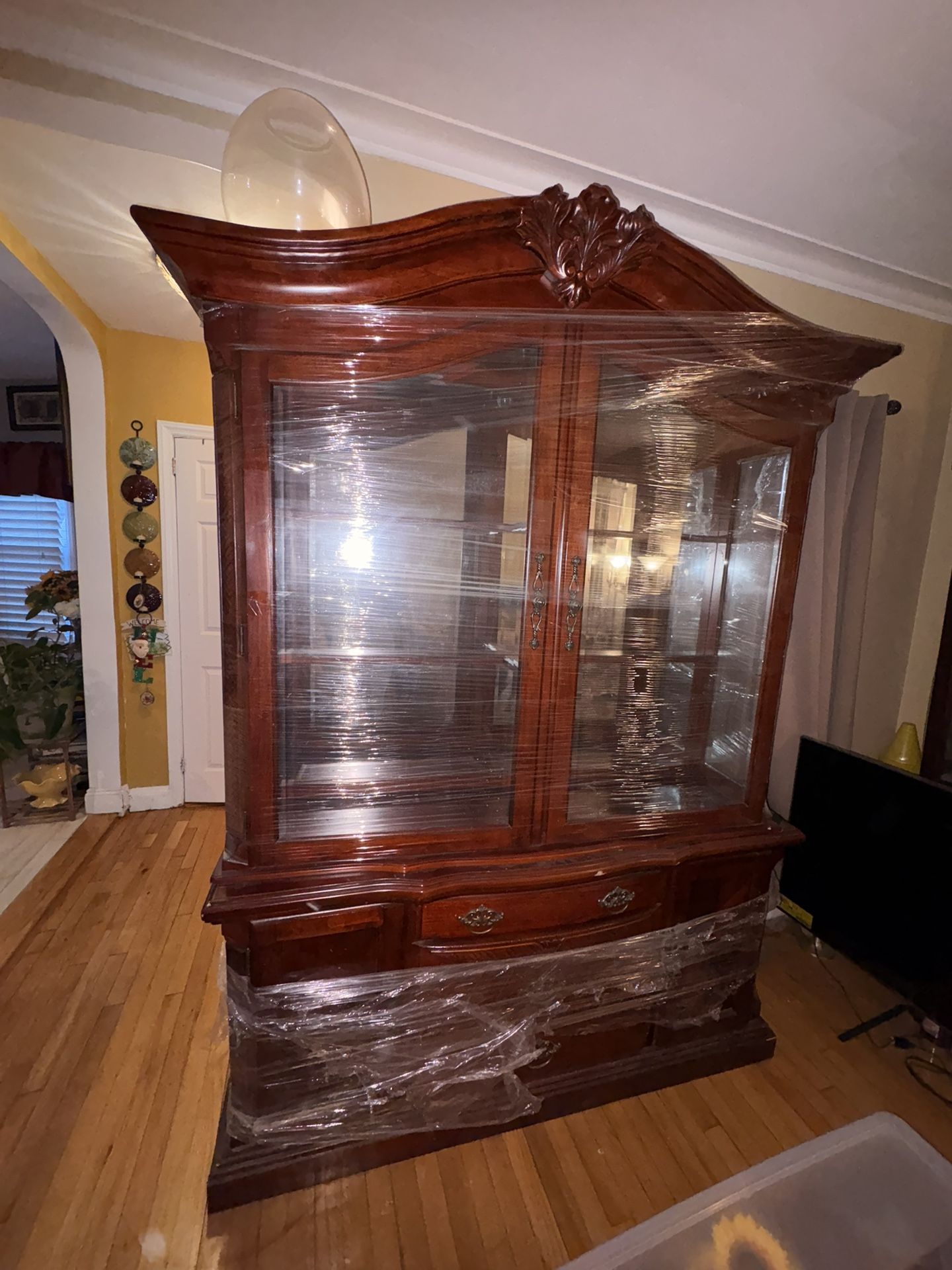 Large Solid Wood China Cabinet – Curved Glass – Heavy – Local Pickup