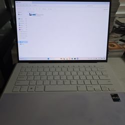 LG gram Style 14” OLED Laptop, Intel 13th Gen Core i7 Evo Platform, Windows 11 Home, 16GB RAM, 512GB SSD, Dynamic White