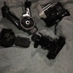 03 To 08 Toyota Corolla1.8,  Matrix And Pontiac Vibe Motor Mount Set