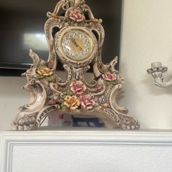 Beautiful Clock, Capodimonte