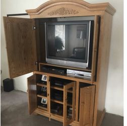 Beautiful Custom Entertainment Center Solid Wood excellent condition lots of storage