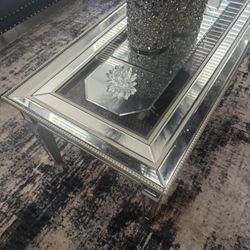 Coffee Table And Side Table 