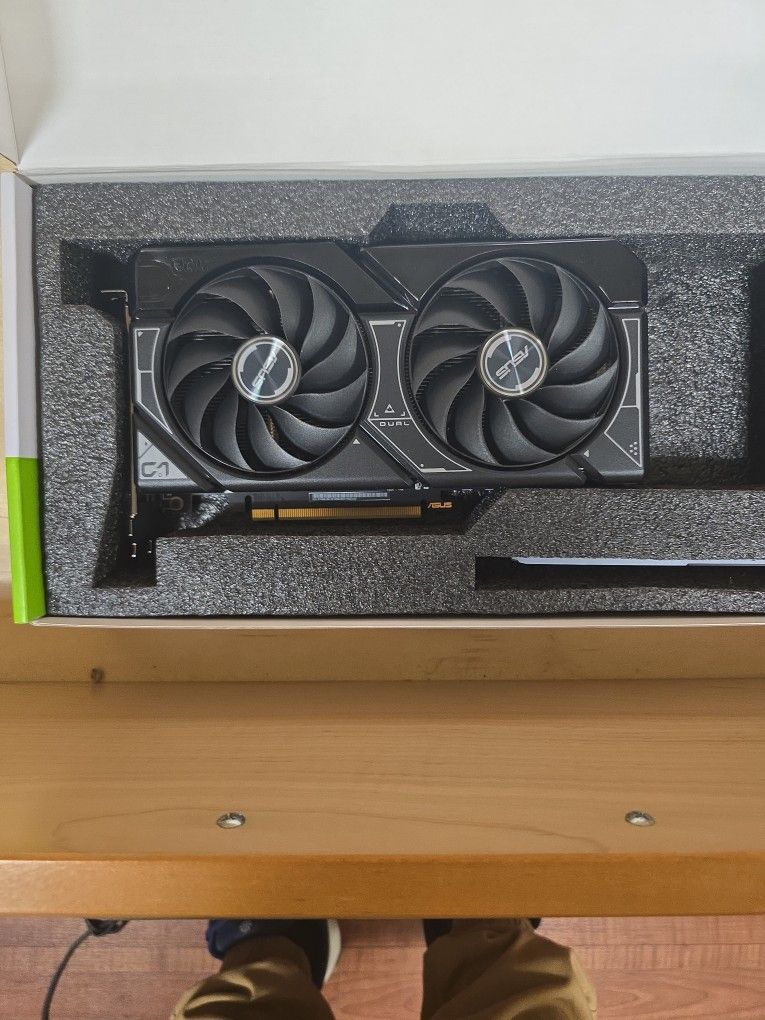 RTX 4060 ASUS Dual FAN (8GB)