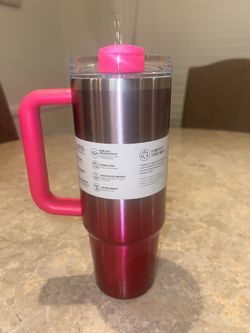 30 Oz Pink Camelia gradient Stanley for Sale in Lakewood, CA - OfferUp