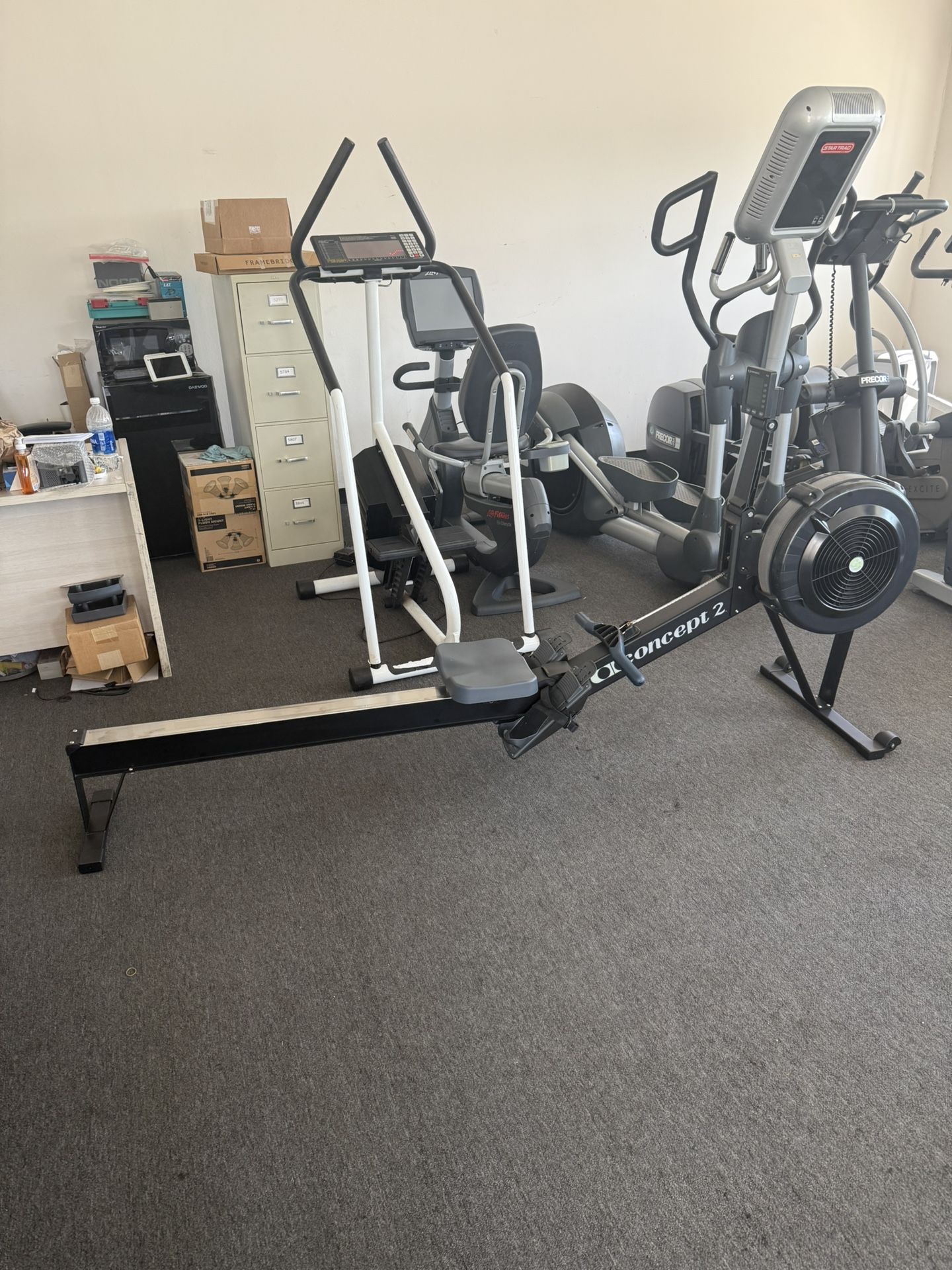 Concept 2 rower machine, commercial gym equipment