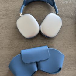 Apple AirPods Max – Blue – Excellent Condition w/ Case