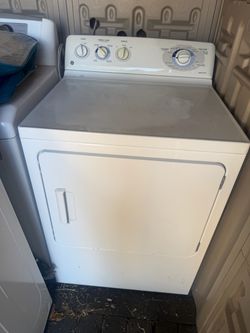 GE Heavy Duty Gas Dryer – Good Working Condition