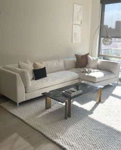 Cb2 Sofá ( delivery available )