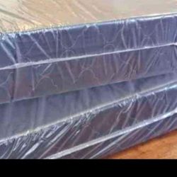 Queen  box springs new can deliver