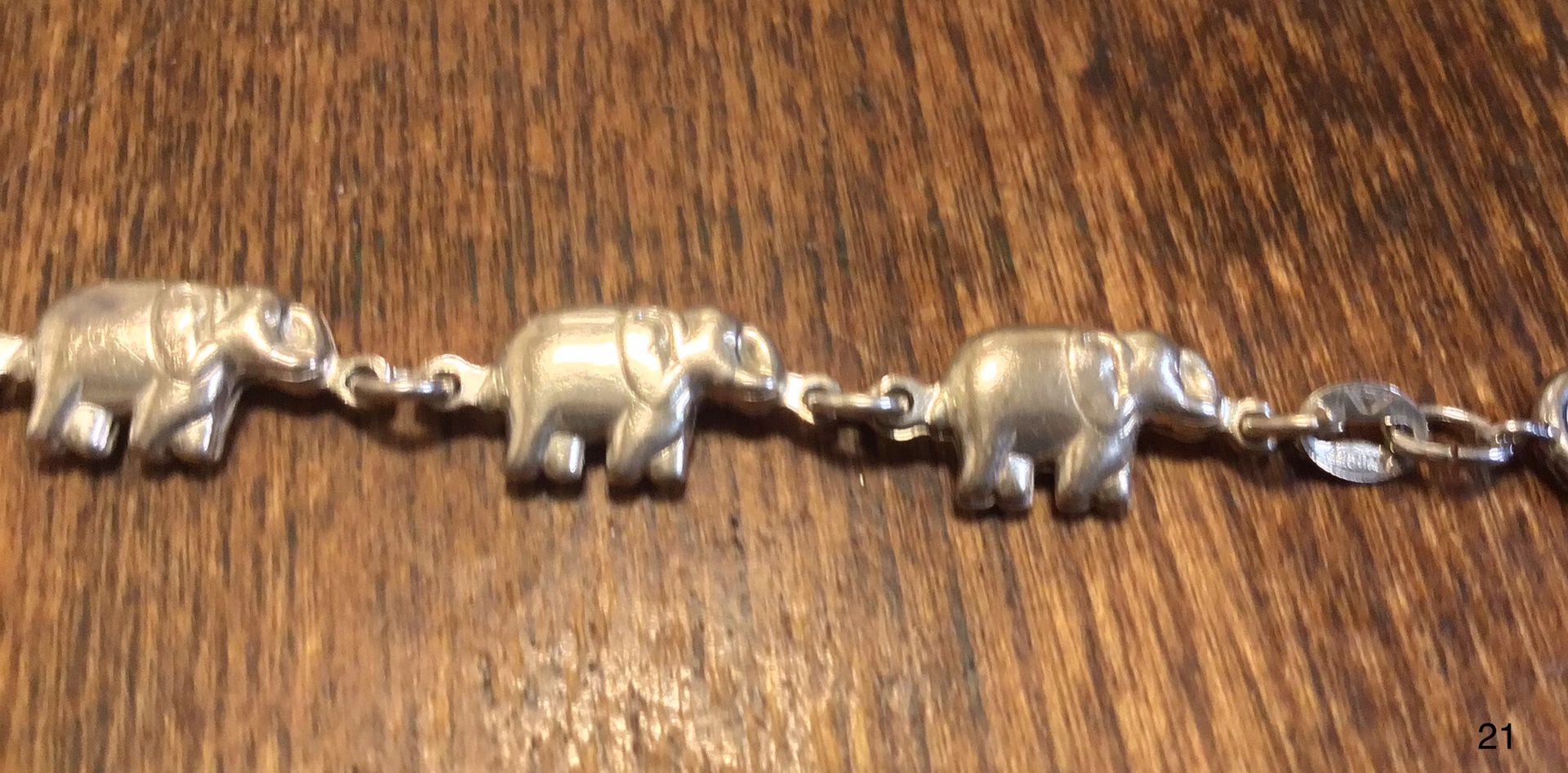 Vintage sterling elephant bracelet 7.5 inches