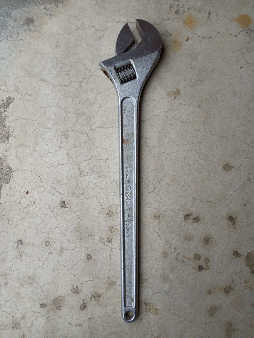 24" Crescent Wrench 