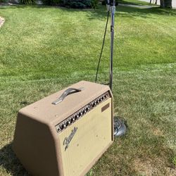 Fender Acoustasonic 30 Amplifier With Microphone & Stand
