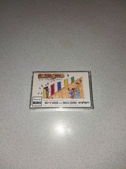 EXTREMELY RARE VINTAGE 1992 NURSE GOOSE AND THE MAGIC DOORS CASSETTE NEW FACTORY SEALED