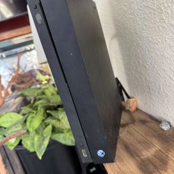 Xbox One and Controller 