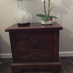 Two Night Stands And A Dresser