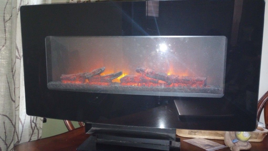 Dimplex Winslow Fireplace