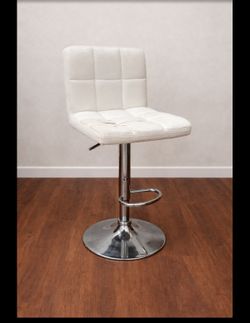 White Adjustable Bar Stool with Chrome Base $35 each ( will sale for $20 / $25 maybe)