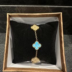 VCA Clover Inspired With Box Price Is Firm 