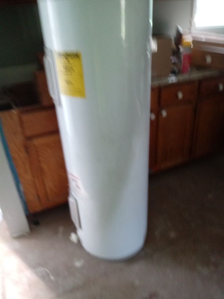 Hot water tank