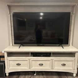 TV stand with drawers