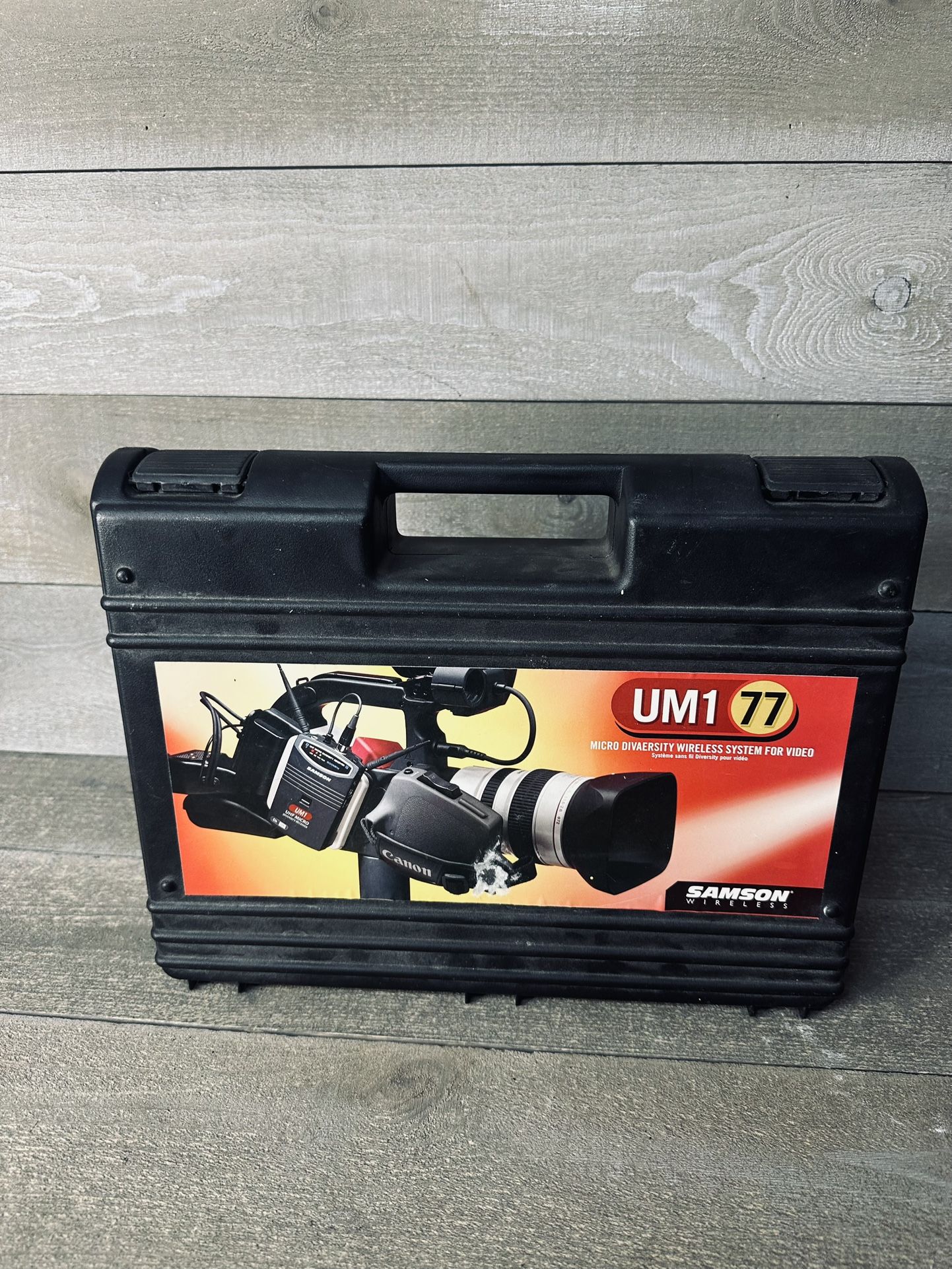 Samson UM1/77 CT7 Micro Diversity Wireless System Transmitter Receiver Case