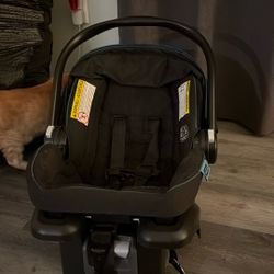 Graco Infant Car seat 