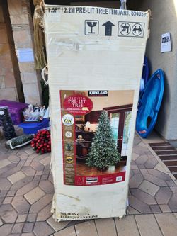 Garage sale SATURDAY 19TH ONLY Halloween/Christmas