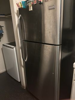 Refrigerator good condition, moving out