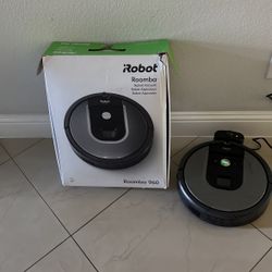 ROBOT VACUUM ROOMBA 960 LIKE NEW EVERYTHING WORKS PRICE $75 SERIOUS BUYERS PLEASE