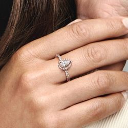 Size 8 Pandora Rose Gold Teardrop Rong