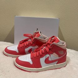 Air Jordan 1 Mid