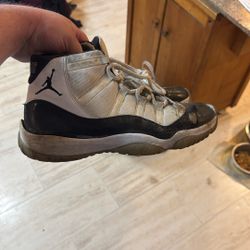 Jordan 11 Space Jams Used