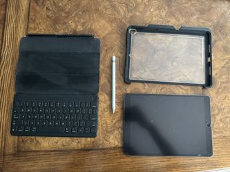 iPad Air 3rd Generation With Pencil And Keyboard