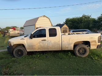 Chevrolet 2010 4x4 ext cab 4.8L