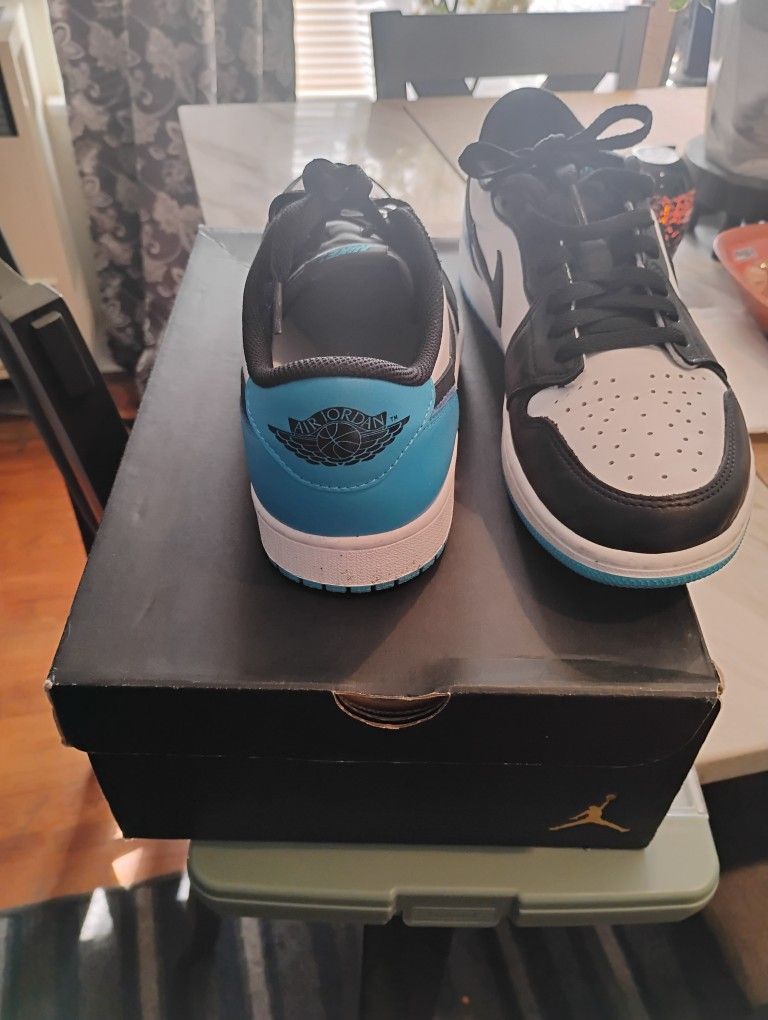 Jordan 1's Low