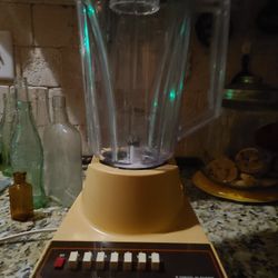 Vintage Hamilton Beach 7 Speed Blender Model 600-2