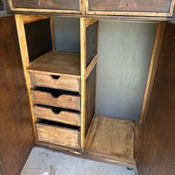 Free Armoire