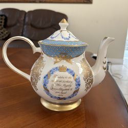 Buckingham Palace Limited Edition Teapot