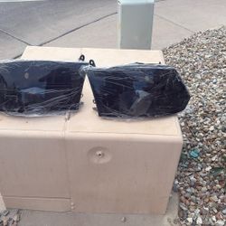Dodge Ram 1500 Headlights  09-18 