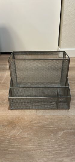 Desk organizer