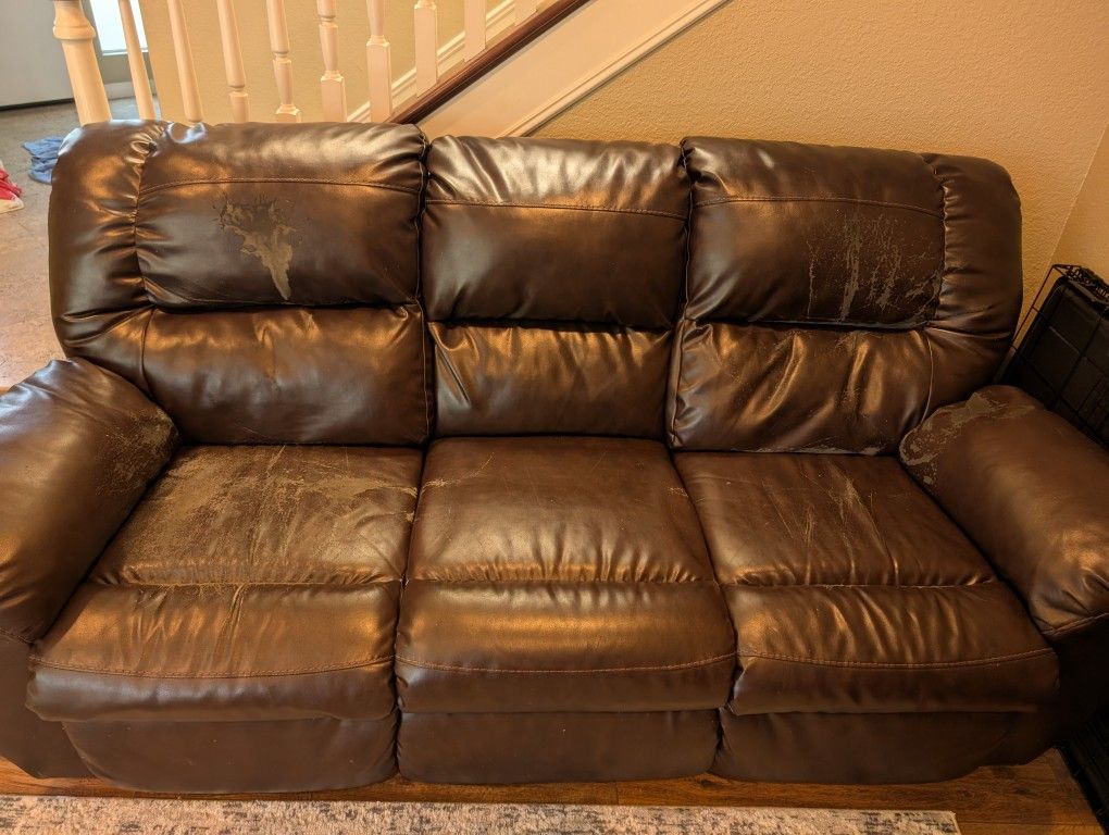 Free couch if you can pick up